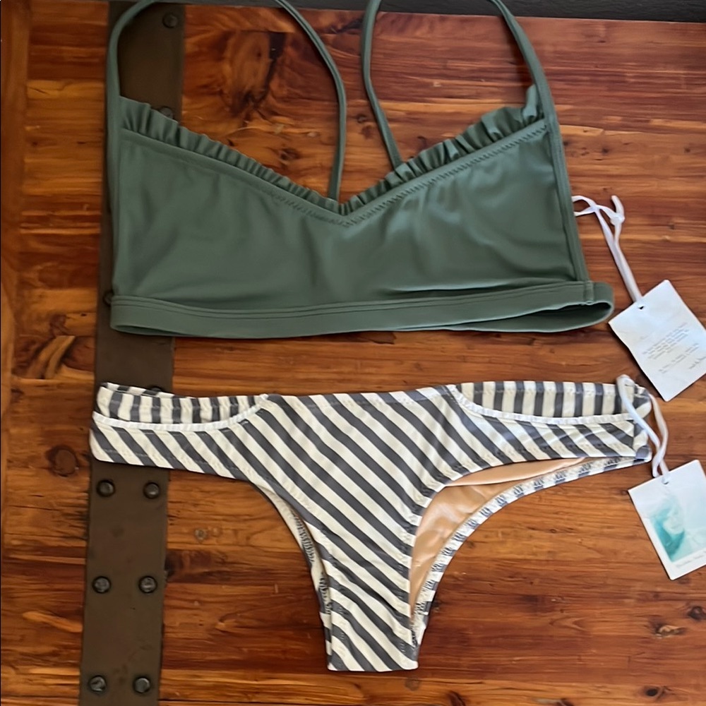 Green and Gray Bikini Set with Modern Design